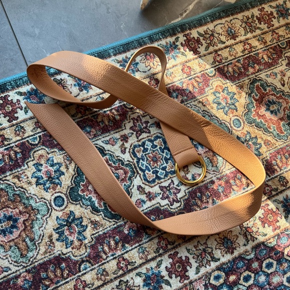 NWOT Below the Belt tan & gold one size long warp tie leather belt - Picture 3 of 6